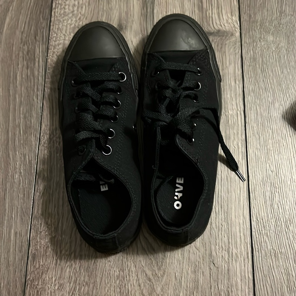 All black converse shoes